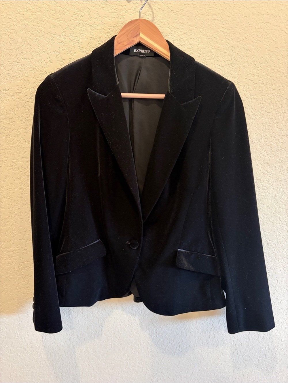 Express Black Velvet Single-Button Tailored Blazer